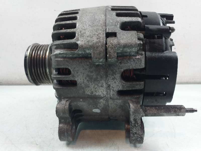 Recambio de alternador para volkswagen golf v berlina (1k1) highline referencia OEM IAM 06F903023C  