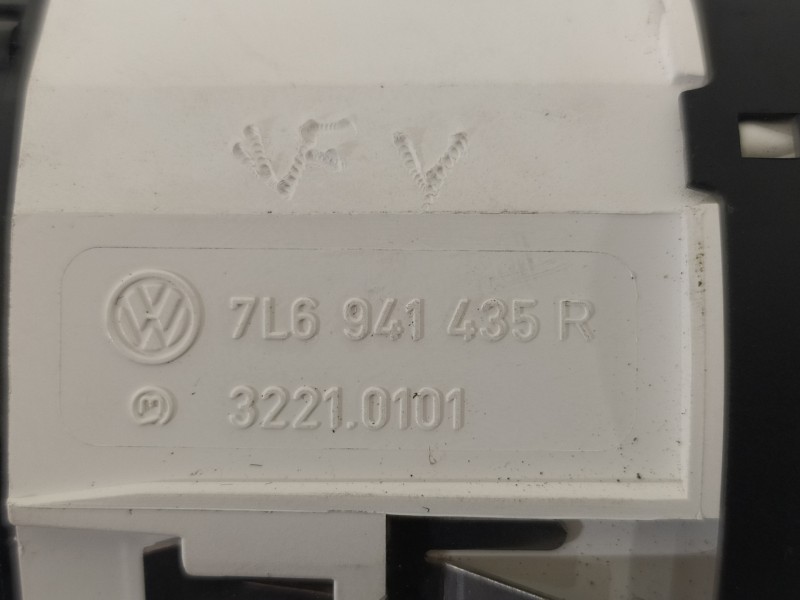 Recambio de mando multifuncion para volkswagen touareg (7l6) v6 tdi individual referencia OEM IAM 7L6941435R  