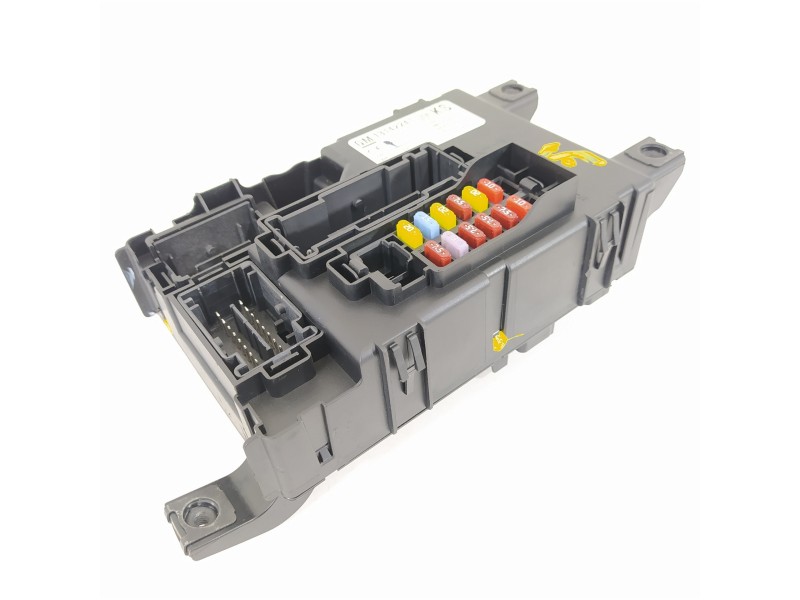 Recambio de caja reles / fusibles para opel corsa d sport referencia OEM IAM 13142241  