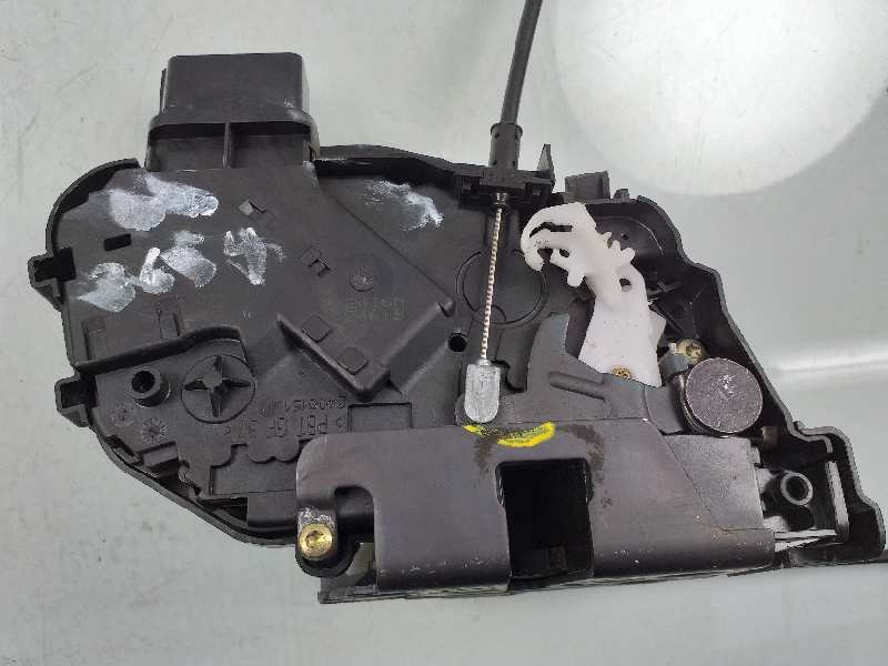 Recambio de cerradura puerta delantera derecha para volvo s40 berlina d5 kinetic referencia OEM IAM 30753664  