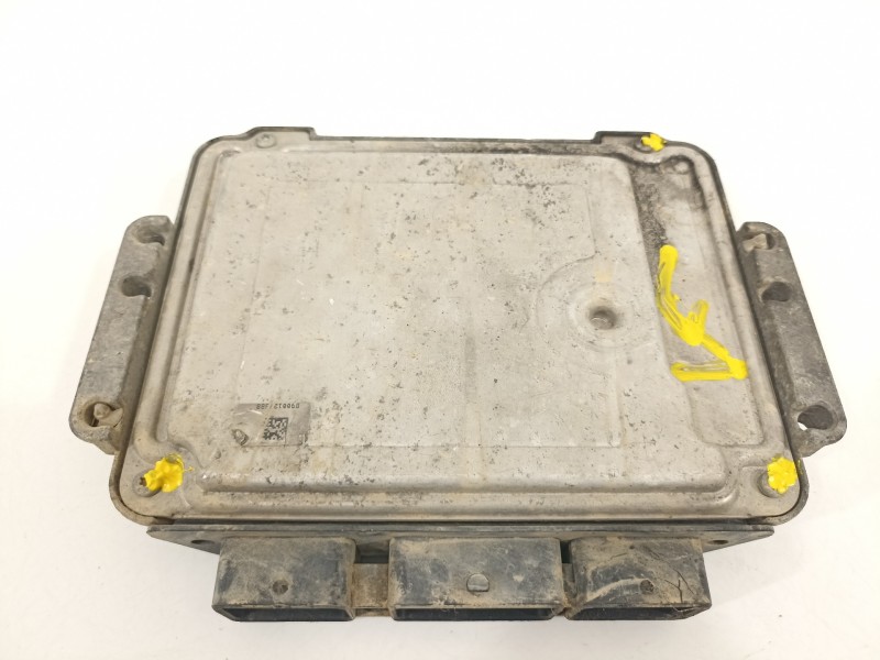 Recambio de centralita motor uce para ford focus berlina (cap) ambiente (d) referencia OEM IAM 6M5112A650NB 0281011701 