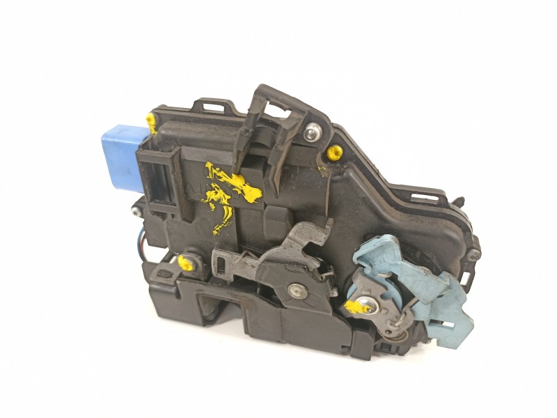 Recambio de cerradura puerta delantera derecha para volkswagen caddy ka/kb (2k) maxi furg. referencia OEM IAM 3D1837016AC  