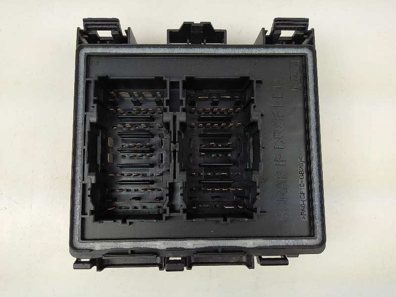 Recambio de caja reles / fusibles para ford fiesta (ce1) cool&connect referencia OEM IAM H1BT14D068AG 9690933180 