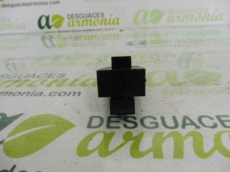 Recambio de mando elevalunas trasero derecho para opel insignia berlina excellence referencia OEM IAM 22915110  