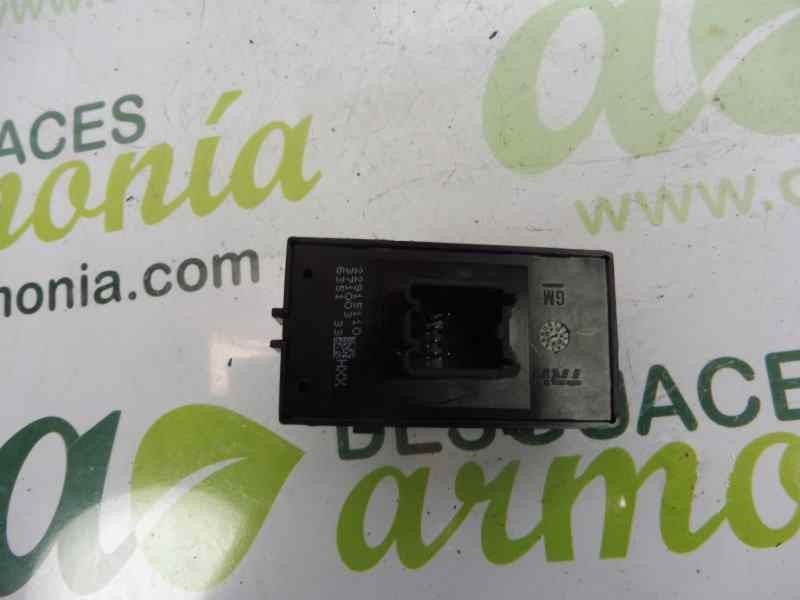 Recambio de mando elevalunas trasero derecho para opel insignia berlina excellence referencia OEM IAM 22915110  