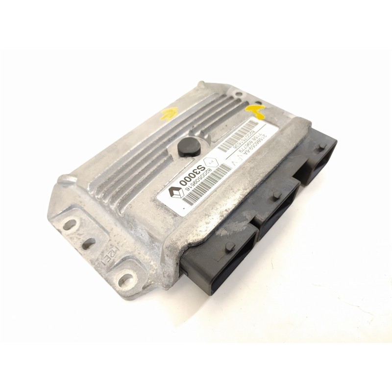 Recambio de centralita motor uce para renault megane ii classic berlina emotion referencia OEM IAM 8200509516 215860596A 7158896