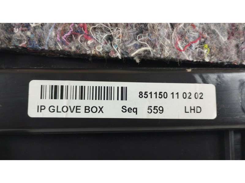 Recambio de guantera para jaguar xf 4.2 v8 premium luxury referencia OEM IAM 8X23F060T10A 851150110202 