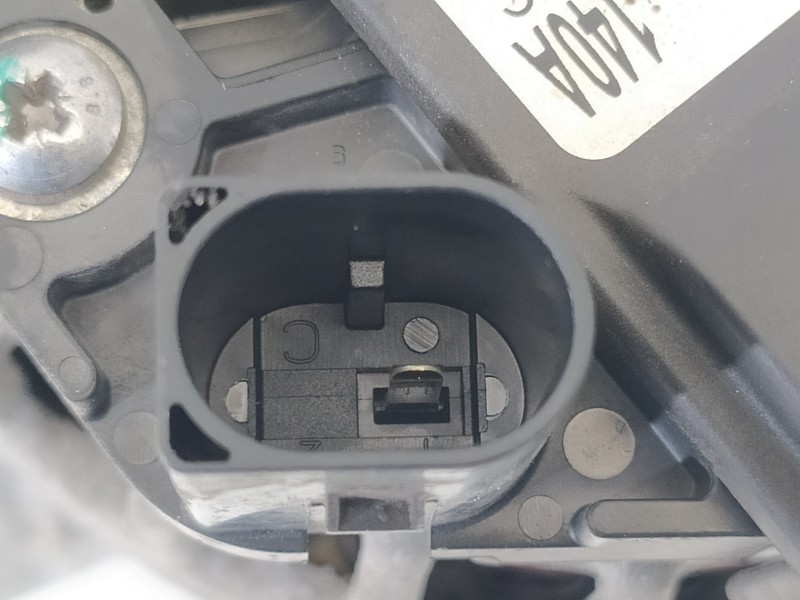 Recambio de alternador para skoda fabia ambition referencia OEM IAM 04C903023C  