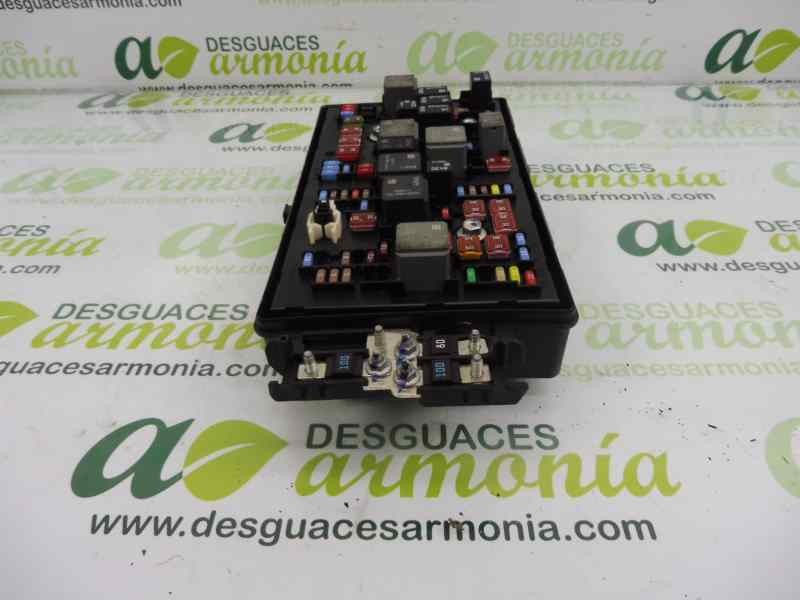 Recambio de caja reles / fusibles para opel insignia berlina excellence referencia OEM IAM 529050199  