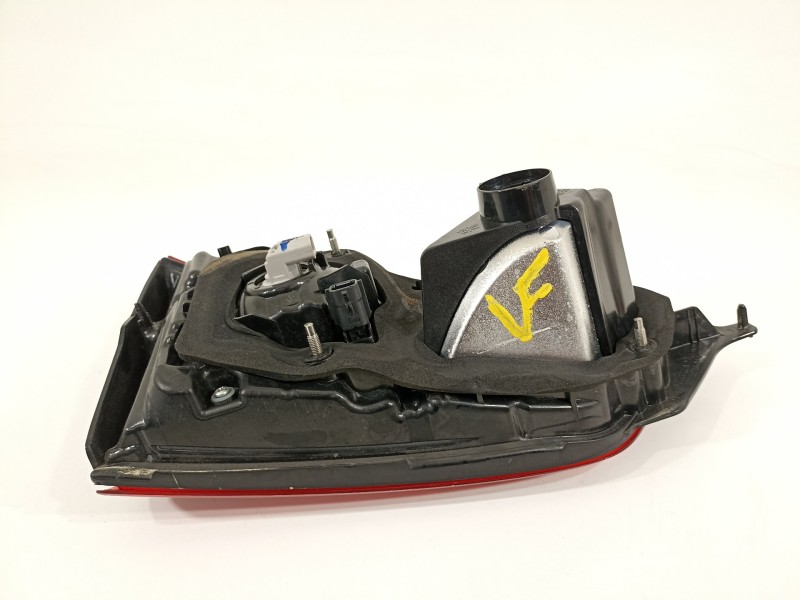 Recambio de piloto trasero derecho para nissan qashqai (j11) 360 referencia OEM IAM 265504EA5D 265504EA6E 