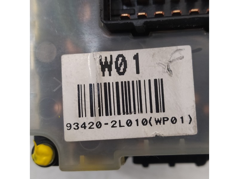 Recambio de mando limpia para hyundai i30 classic referencia OEM IAM 934202L010  