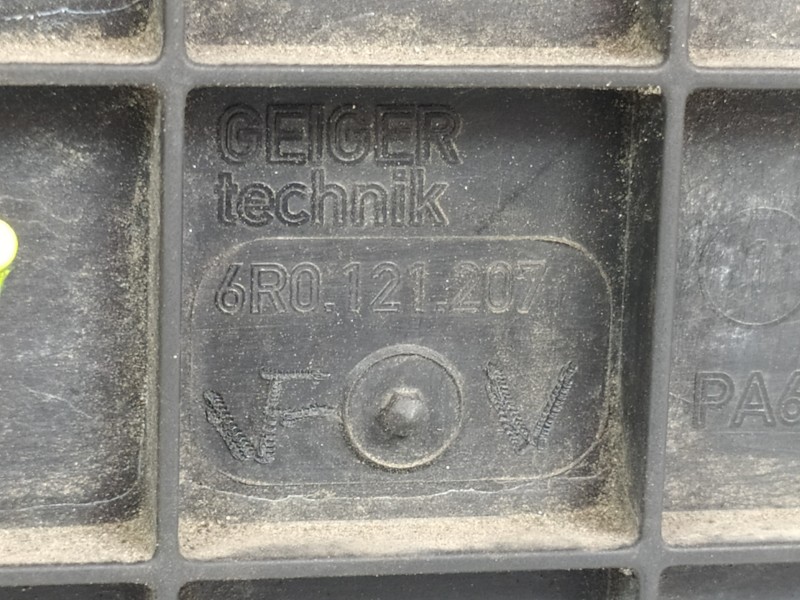 Recambio de electroventilador para skoda fabia ambition referencia OEM IAM 6R0121207  