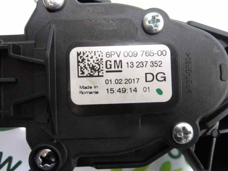 Recambio de pedal acelerador para opel insignia berlina excellence referencia OEM IAM 13237352  