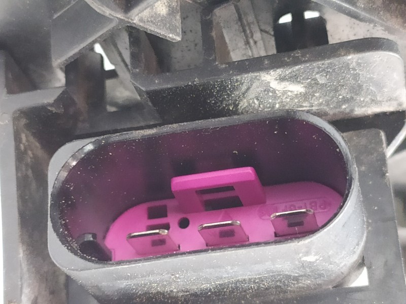 Recambio de electroventilador para skoda fabia ambition referencia OEM IAM 6R0121207  