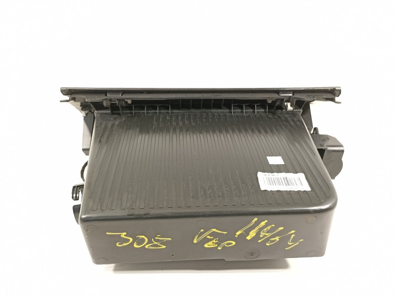 Recambio de guantera para peugeot 308 sw active referencia OEM IAM 9677995177  