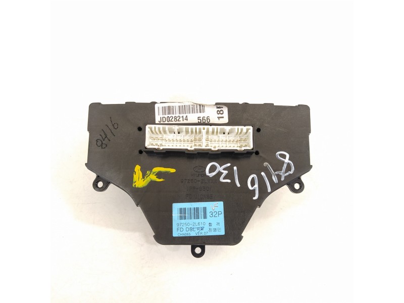 Recambio de mando climatizador para hyundai i30 classic referencia OEM IAM 972502L610  