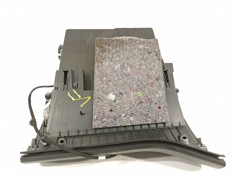 Recambio de guantera para peugeot 308 sw active referencia OEM IAM 9677995177  