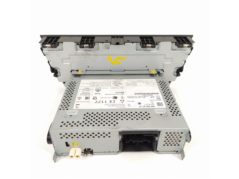 Recambio de sistema audio / radio cd para skoda fabia ambition referencia OEM IAM 6V0035871B  