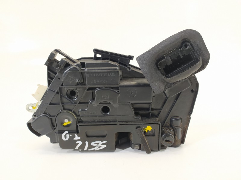 Recambio de cerradura puerta trasera derecha para skoda fabia ambition referencia OEM IAM 6V0839016A  