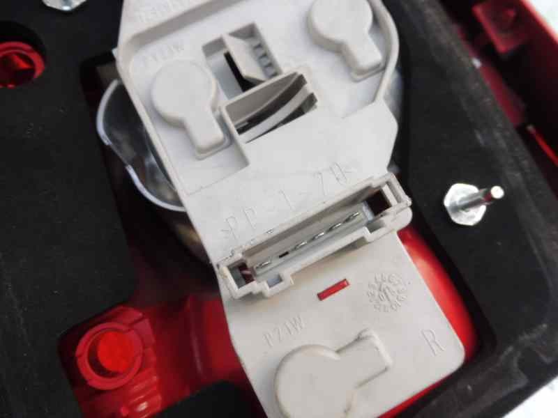 Recambio de piloto trasero derecho para skoda octavia combi (1z5) trend referencia OEM IAM 1Z9945096  