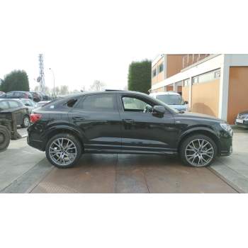 AUDI Q3 (F3B)