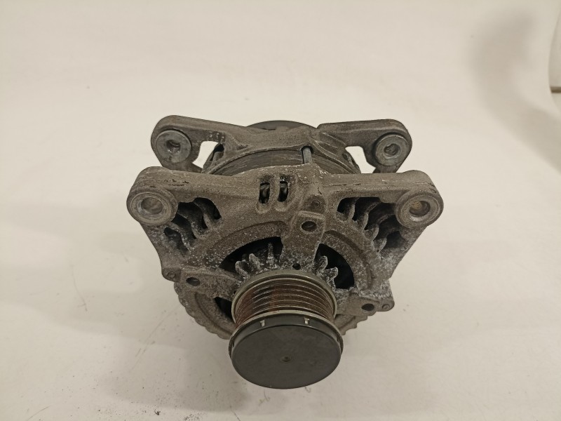 Recambio de alternador para peugeot 308 sw allure referencia OEM IAM 9820893880  