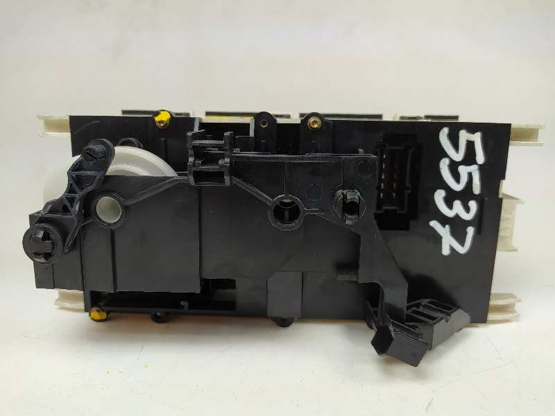 Recambio de mando climatizador para mercedes-benz clase a (w168) 140 (168.031) referencia OEM IAM 1688300485  