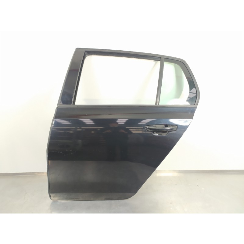 Recambio de puerta trasera izquierda para volkswagen golf vi (5k1) sport referencia OEM IAM 5K6833055K  