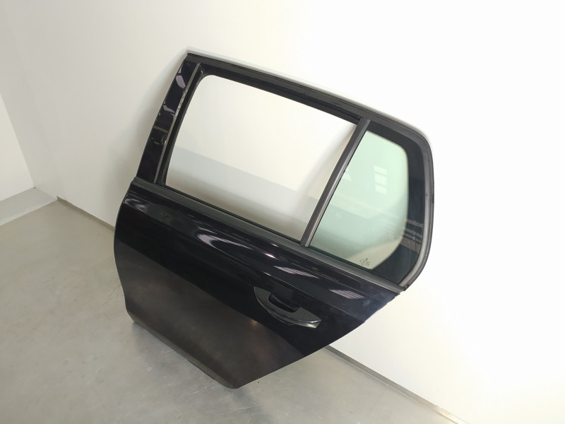 Recambio de puerta trasera izquierda para volkswagen golf vi (5k1) sport referencia OEM IAM 5K6833055K  