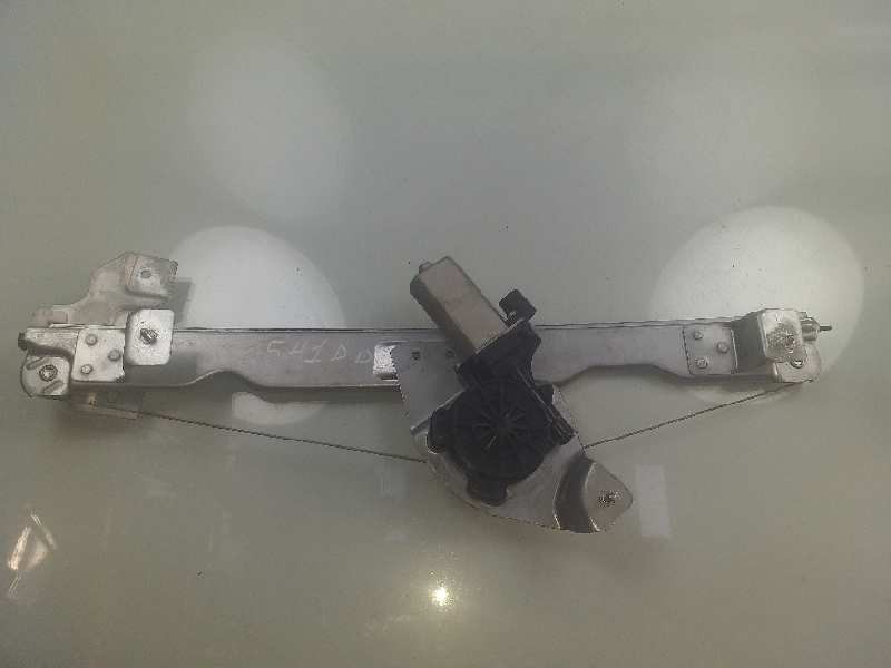 Recambio de elevalunas delantero derecho para dacia sandero stepway music referencia OEM IAM 8200733828  