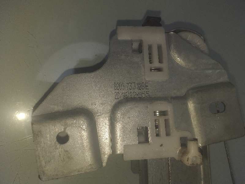 Recambio de elevalunas delantero derecho para dacia sandero stepway music referencia OEM IAM 8200733828  