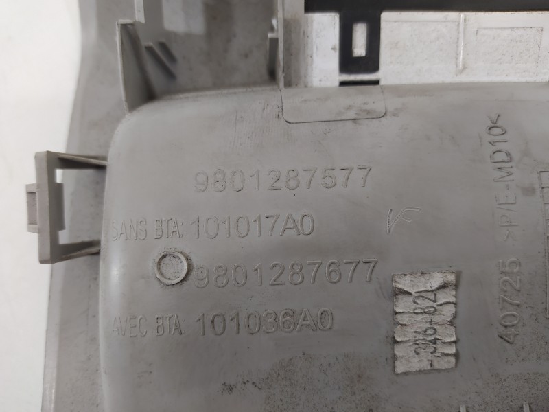 Recambio de luz interior para citroën c4 cactus shine referencia OEM IAM 96781445BJ 9801287577 9801287677