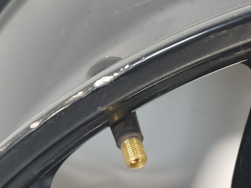 Recambio de llanta para citroën c4 cactus shine referencia OEM IAM 9802911977  