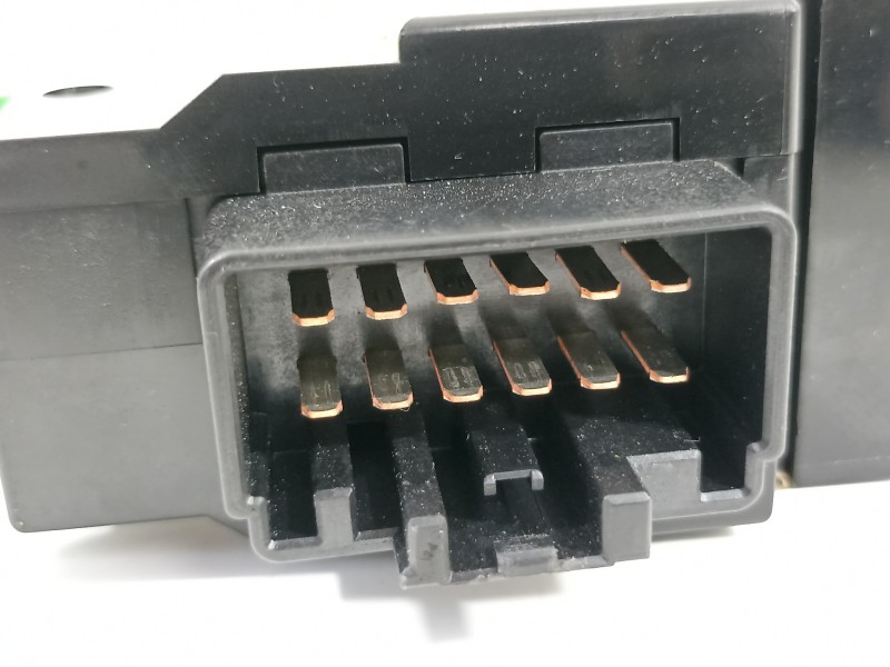 Recambio de mando elevalunas delantero derecho para volvo s80 berlina 2.4 d referencia OEM IAM 30658147  