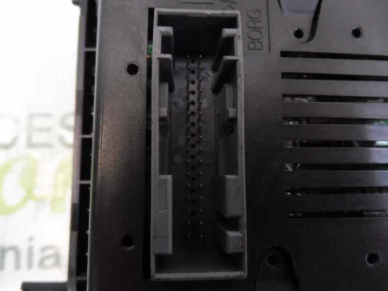 Recambio de pantalla multifuncion para opel astra h berlina essentia referencia OEM IAM 13111165 317099190 1024870