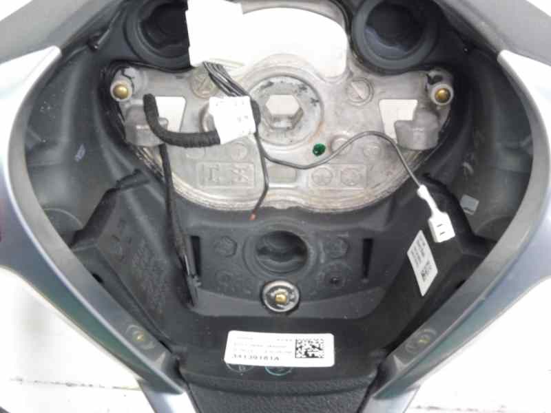 Recambio de volante para ford b-max trend referencia OEM IAM AV113600JA  