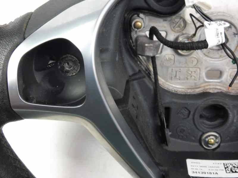 Recambio de volante para ford b-max trend referencia OEM IAM AV113600JA  