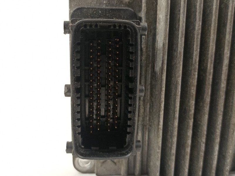 Recambio de centralita motor uce para opel astra g berlina club referencia OEM IAM 12212819  