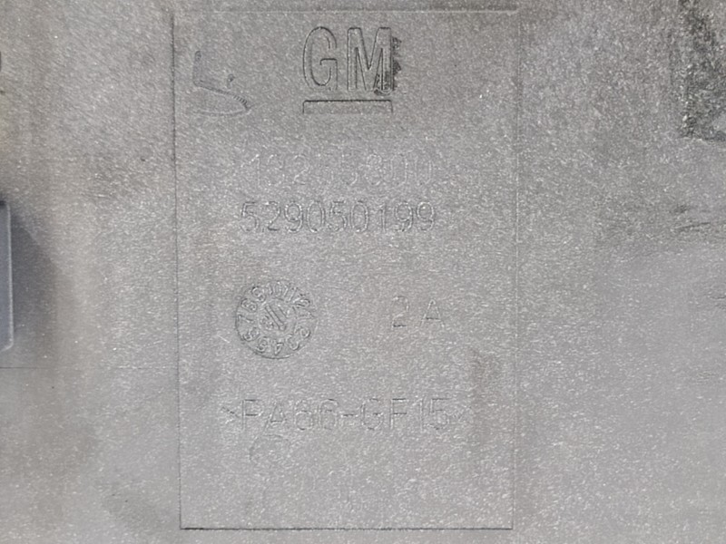 Recambio de caja reles / fusibles para opel insignia berlina selective referencia OEM IAM 13255300 529050199 13222782