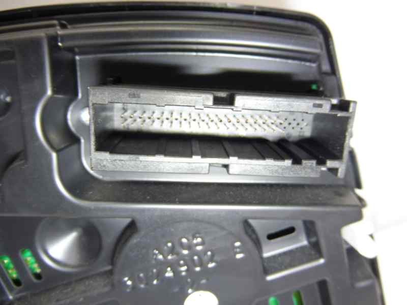 Recambio de cuadro instrumentos para opel astra h berlina essentia referencia OEM IAM 13216682 3024902E 