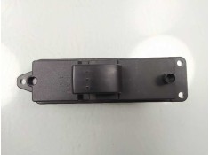 Recambio de mando elevalunas trasero derecho para mazda 3 berlina (bk) 2.0 sportive referencia OEM IAM BP4K66380 03123120 
