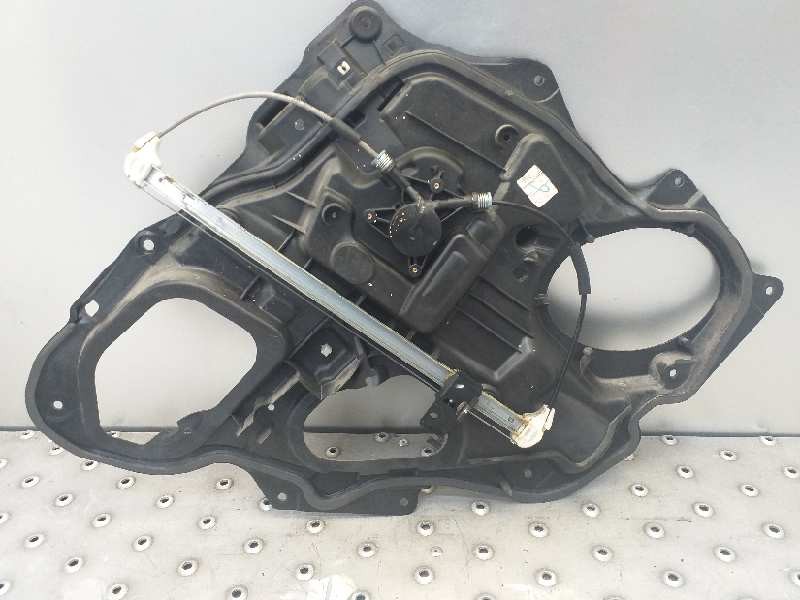 Recambio de elevalunas trasero derecho para mazda 3 berlina (bk) 2.0 sportive referencia OEM IAM BP4K7297X GJ6A5958X PWLP5PA