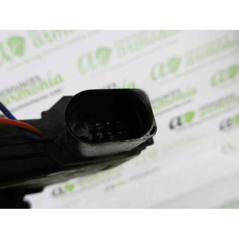 Recambio de cerradura puerta trasera izquierda para audi a6 avant (4b5) 2.5 tdi quattro referencia OEM IAM 4B0839015B  