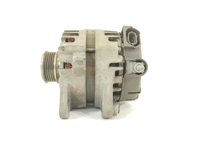 Recambio de alternador para hyundai i40 cab bluedrive referencia OEM IAM 373002A800 2609674 