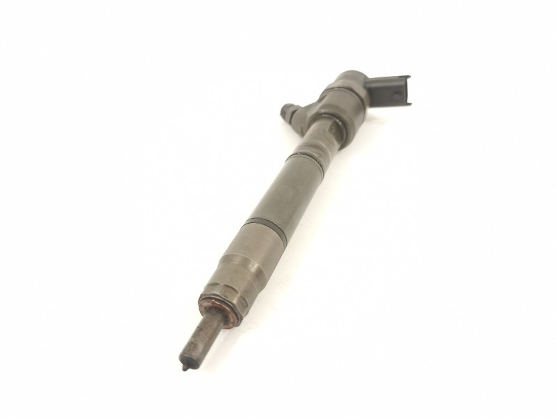 Recambio de inyector para hyundai i40 cab bluedrive referencia OEM IAM 338002A800 0445110411 