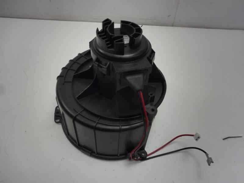 Recambio de ventilador calefaccion para opel astra h berlina essentia referencia OEM IAM 52407543  
