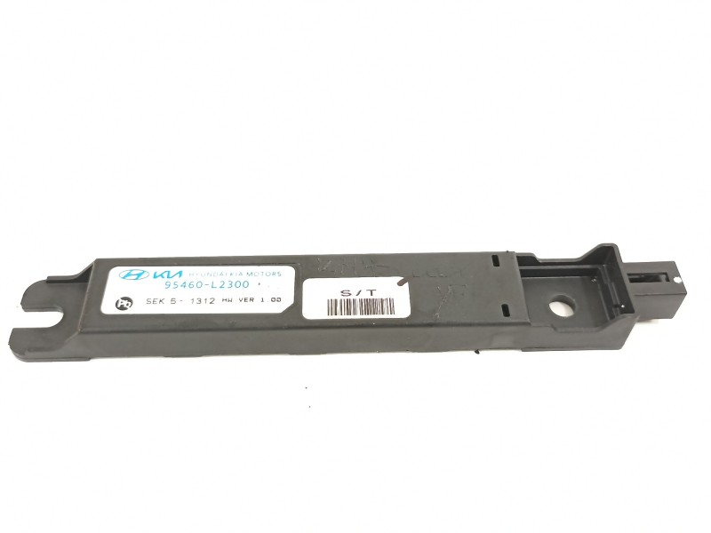 Recambio de antena para kia sorento hev 2023 1.6 tci-gdi referencia OEM IAM 95460L2300  