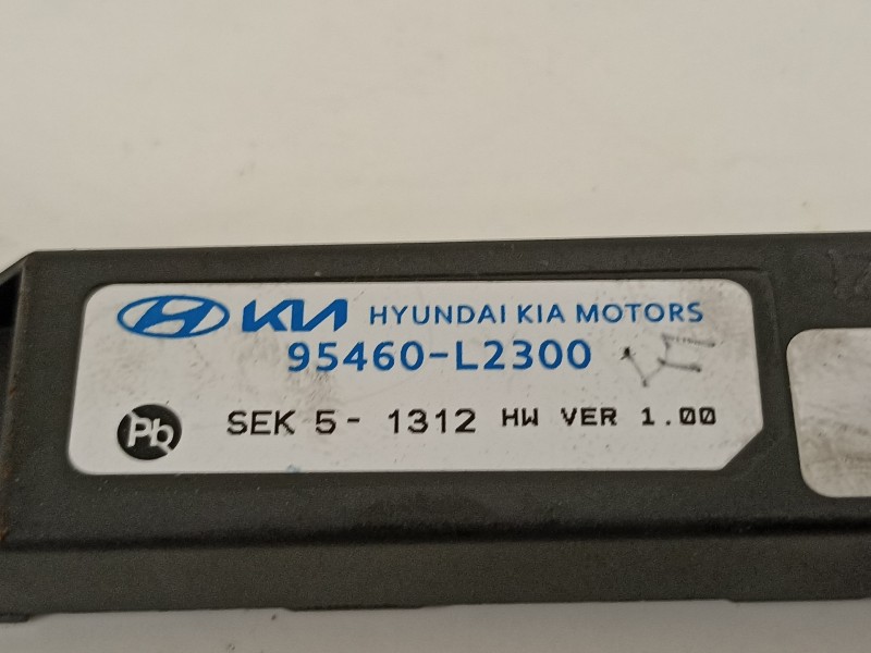 Recambio de antena para kia sorento hev 2023 1.6 tci-gdi referencia OEM IAM 95460L2300  