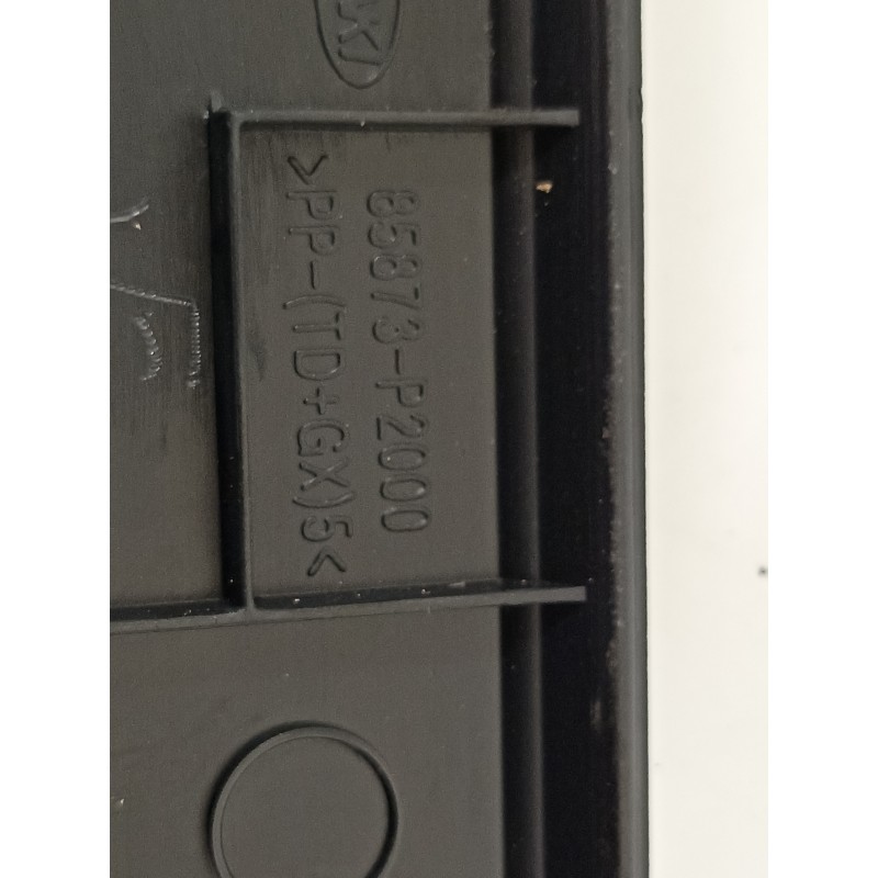 Recambio de moldura para kia sorento hev 2023 1.6 tci-gdi referencia OEM IAM 85883P2000 85887P2000 85878P220