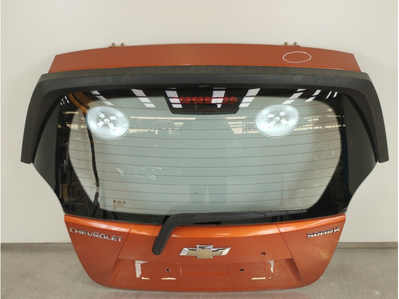 Recambio de porton trasero para chevrolet spark basis + referencia OEM IAM 95147560  